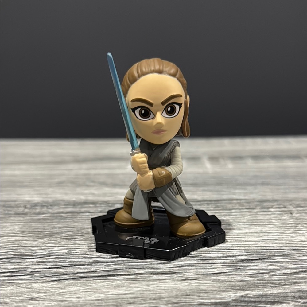 Funko | Mystery Minis: Star Wars The Last Jedi: Rey (2017) - 3” Mini Bobble-Head